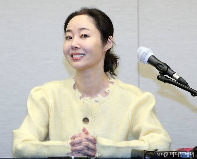 어도어 민희진 대표가 31일 오후 서울 중구 한국프레스센터 매화홀에서 긴급기자회견을 열고 같은 날 오전에 열린 어도어 임시주주총회 관련 입장을 발표하고 있다. 2024.0531 /사진=임성균