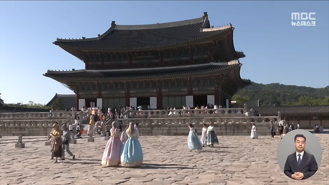 경복궁 \'퓨전 한복\'....바로잡겠다