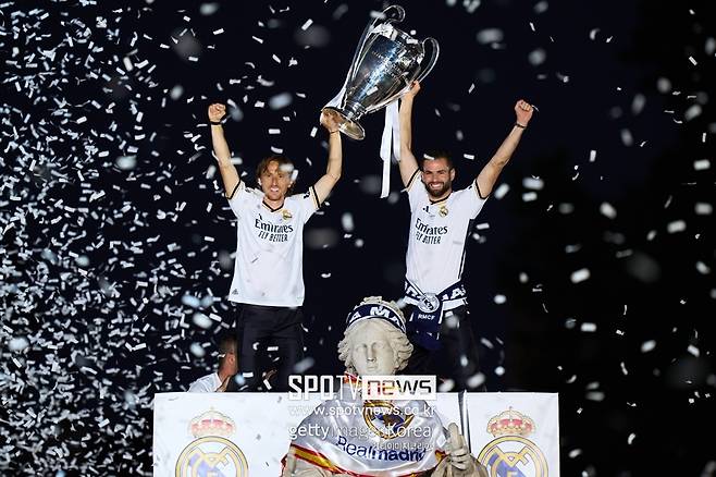 ▲ 클럽 월드컵을 4년에 한 번 개최하는 '매머드급 대회'로 격상시키겠다는 FIFA의 계획에 문제가 생겼다. 유럽 챔피언 레알 마드리드가 불참을 선언했다. 카를로 안첼로티 감독은 "레알 마드리드의 한 경기 가치는 300억인데, 클럽 월드컵 총 상금이 300억"이라며 보이콧 의사를 밝혔다.