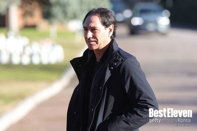 알레산드로 네스타는 선수 시절 세계 최강의 센터백으로 분류됐다. 특히 SS 라치오와 AC 밀란에서 전성기를 보냈는데, 두 클럽 모두에서 '전설'로 추앙받는다. 라치오에서는 세리에 A 우승 1회, 코파이탈리아 우승 2회, 유럽축구연맹(UEFA)컵위너스컵 우승 1회를 달성했다. AC 밀란에서는 세리에 A 우승 2회, 코파이탈리아 우승 1회, UEFA 챔피언스리그 우승 2회, 국제축구연맹(FIFA) 클럽월드컵 우승 1회를 이룩했다.