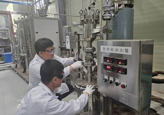 한국에너지기술연구원은 산림과 농업 폐기물을 화력발전소용 바이오연료로 활용할 수 있는 기술을 개발했다.
에너지기술연 제공