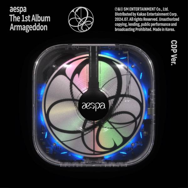 요즘 앨범은 듣는 게 아니라 소장 가치로 존재를 증명한다. 에스파 정규 1집은 CD를 사면 CD플레이어를 주는 한정판으로 제작됐다. SM엔터테인먼트 제공