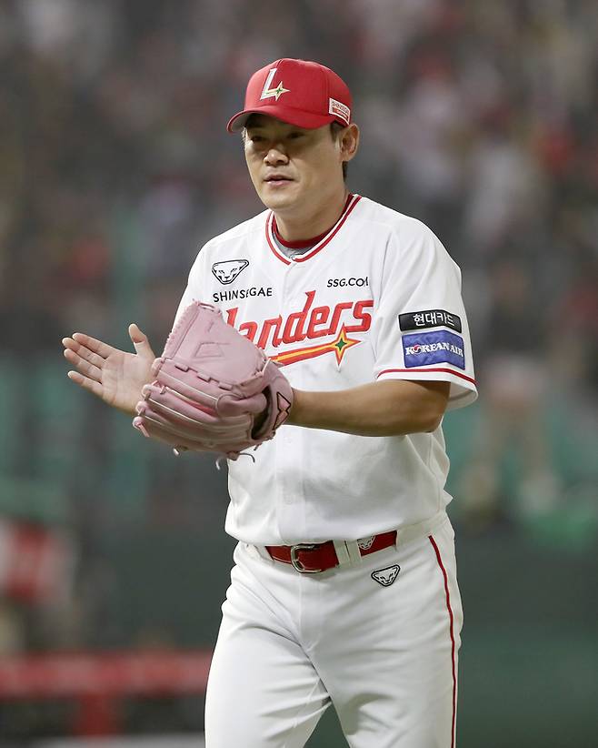 24일 현재 홀드 부문 공동 1위인 SSG 노경은. SSG 제공