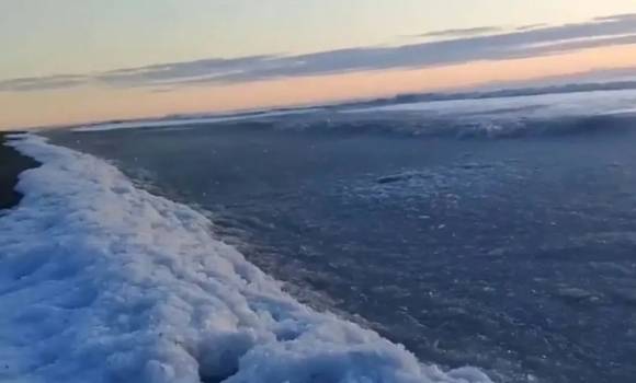 사진=파타고니아의 해변이 얼어있다