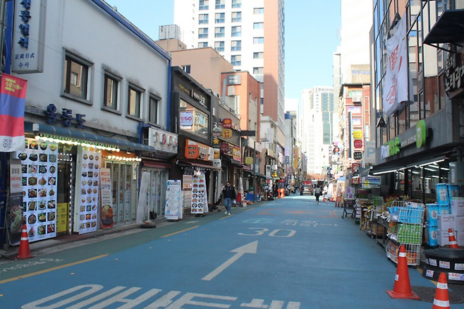 중앙아시아 거리 / 사진=정세윤 여행+ 기자