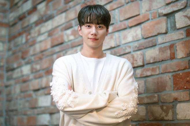 티빙 오리지널 드라마 ‘나는 대놓고 신데렐라를 꿈꾼다’에 문차민 역으로 출연한 배우 이준영. 사진 티빙
