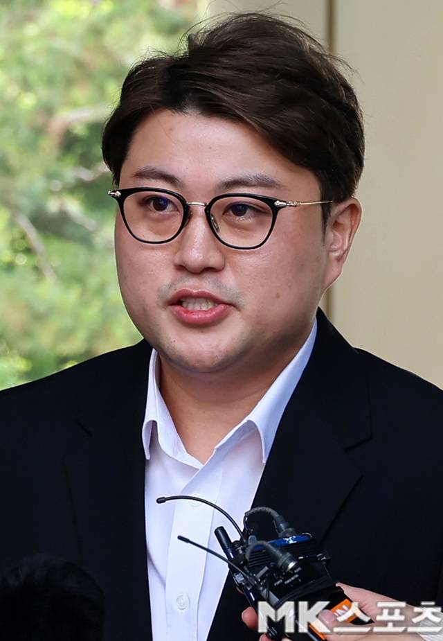 재판을 받고 있는 가수 김호중이 노숙자들을 위해 기부한 사실이 밝혀졌다. 사진=천정환 기자