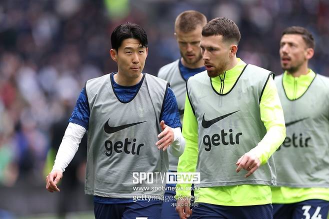 ▲ 마르세유는 믿을 수 있는 선수이자 좋은 패서로 호이비에르를 평가했다. 기술적 자질과 미드필드에서 공을 되찾는 성향에 점수를 준 마르세유는 완전 이적이 포함된 임대 영입으로 토트넘에서 호이비에르를 데려왔다.