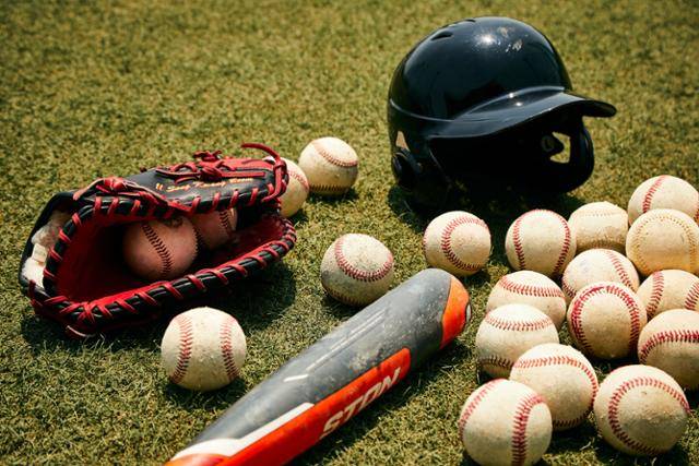 온라인동영상서비스(OTT) 업체들의 스포츠 경기 중계권 확보 경쟁이 치열해지고 있다. 게티이미지뱅크