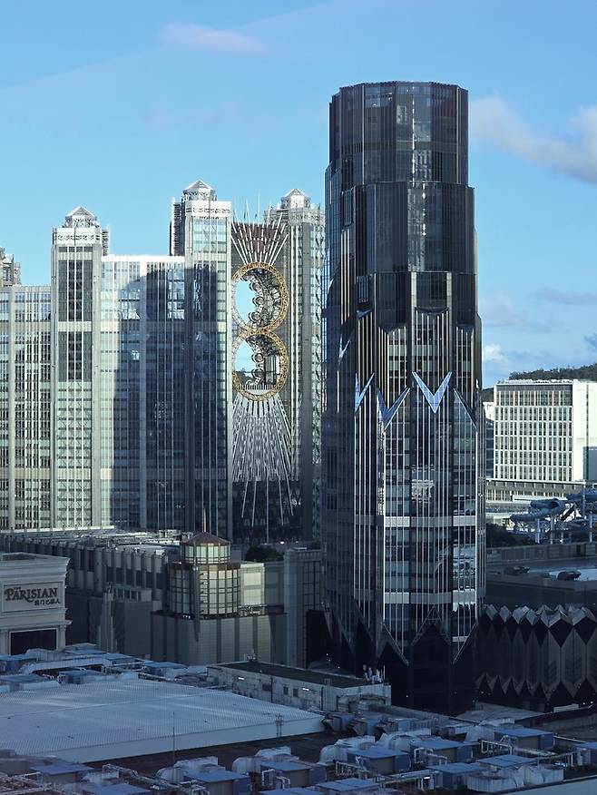 스튜디오 시티(가운데) 등 코타이 풍경.