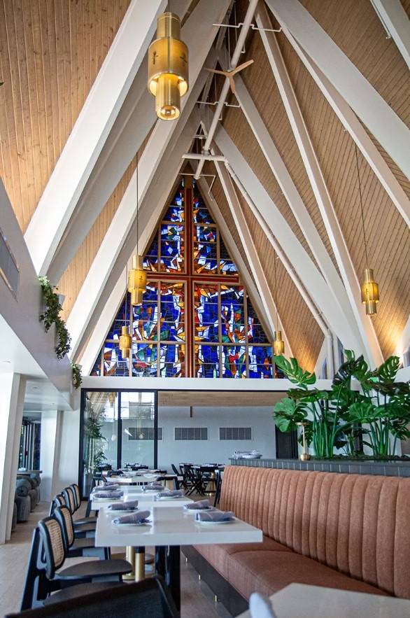 일리노이주 데스 플레인스에 위치한 교회를 개조해 만든 한 식당의 모습. <사진=데스 플레인스 파크 디스트릭트 웹사이트>