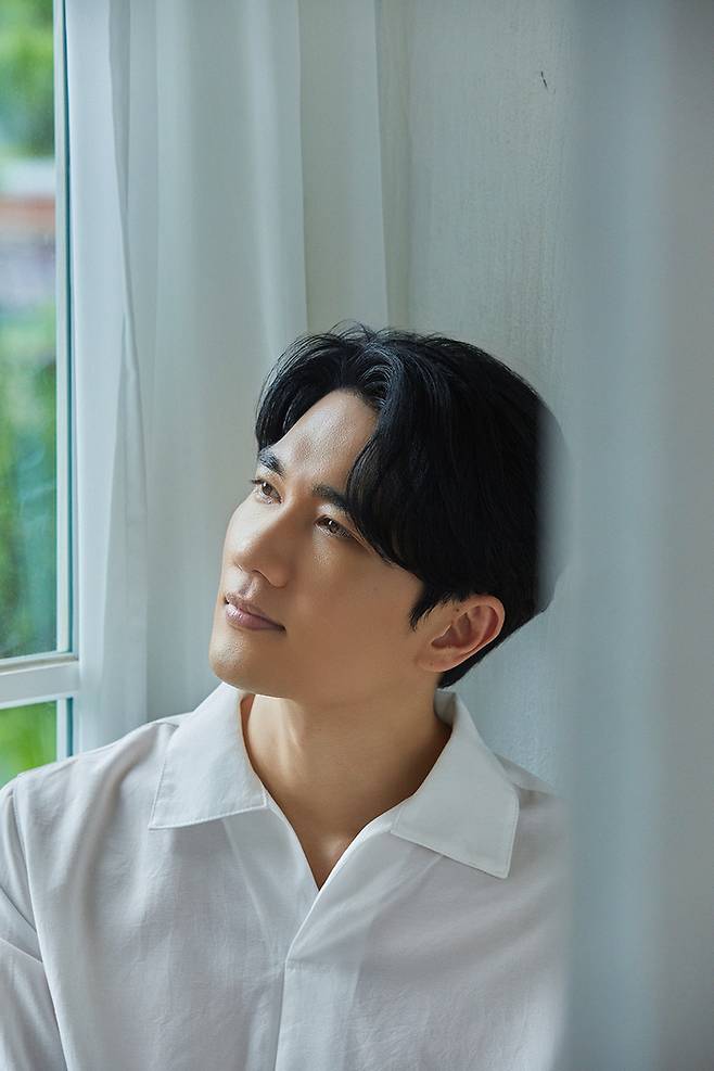 JTBC 드라마 ‘놀아주는 여자’에서 서지환 역을 연기한 배우 엄태구. 사진 TEAMHOPE