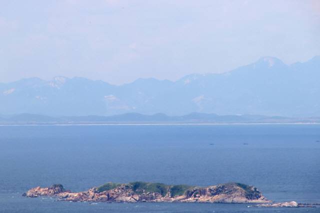 ▲ 연평도에서 본 북한 모습. 연합뉴스 자료사진