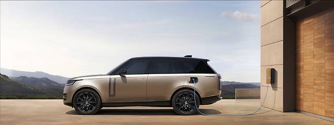 올 뉴 레인지로버 SWB P550e Autobiography