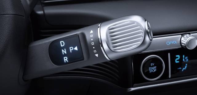 현대차 아이오닉 5의 컬럼 타입 전자식 변속 레버. 현대차 제공