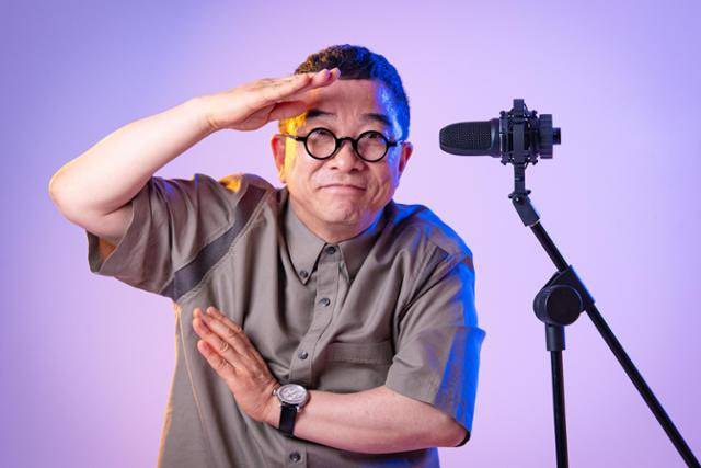 데뷔 45주년 기념 앨범 '너는 어디에'를 낸 가수 김수철은 12일 서울 중구 한국일보사에서 "오랜만에 신곡을 노래하고 기타도 치니 너무 신났다"며 "반응이 좋으면 계속 앨범을 내고 싶다"고 말했다. 임은재 인턴기자