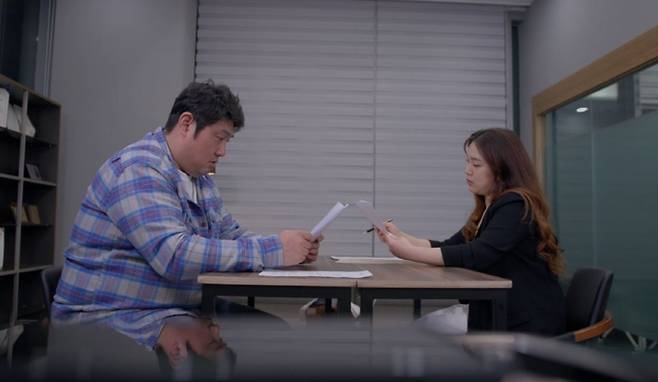 최준석·어효인 부부가 출연한 MBN의 이혼 숙려 관찰 리얼리티 프로그램 ‘한 번쯤 이혼할 결심’의 한 장면. 오는 18일 정규 편성 첫 방송 예정이다. MBN
