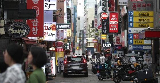 지난달 16일 서울 종로 먹자골목 모습. 뉴스1