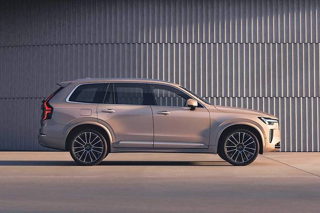 볼보 신형 XC90