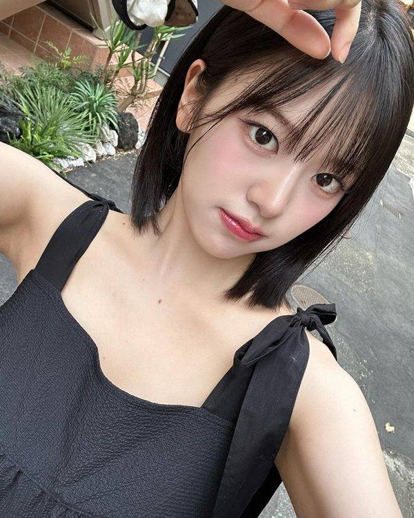 사진 출처= 안유진 SNS