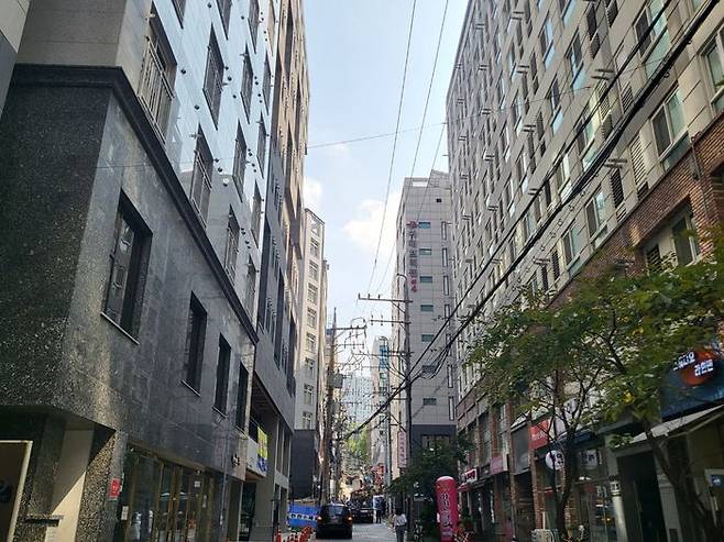 서울 서대문구 대현동 이화여대 정문 인근에 위치한 오피스텔 원룸촌.ⓒ데일리안 허찬영 기자