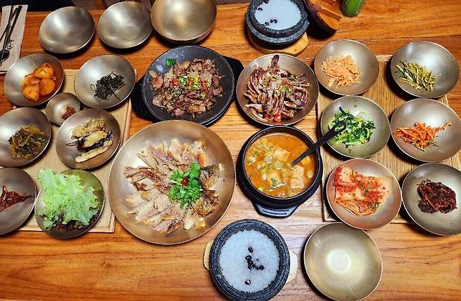 경기 이천 ‘강민주의 들밥’의 들밥.