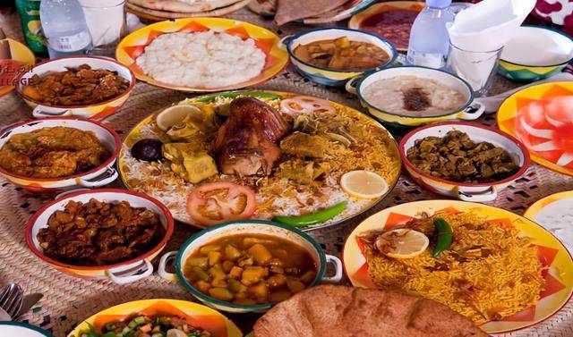 사우디 전통식당 나즈드 빌리지의 상차림. 사우디관광청 제공