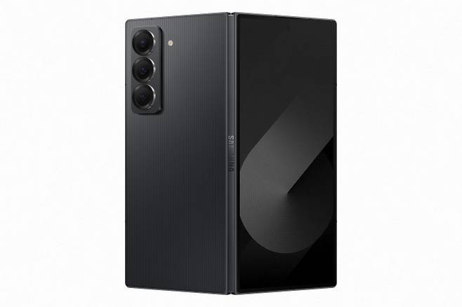 삼성전자가 국내 소비자를 위한 신제품 '갤럭시 Z 폴드 스페셜 에디션'(Galaxy Z Fold Special Edition)을 오는 25일 국내 출시한다. 사진은 갤럭시 Z 폴드 스페셜 에디션의 모습. /사진=삼성전자 제공