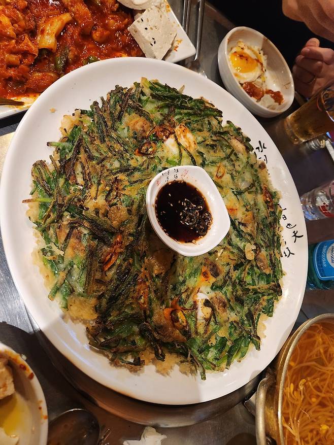 20241022_173649.jpg 비오는 저녁 시골두부김치제육 & 파전