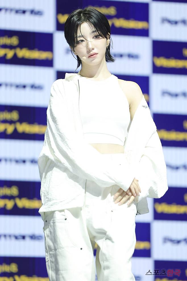 그룹 트리플에스(tripleS)의 퍼포먼스 유닛 '비저너리 비전'(VV·Visionary Vision) 앨범 '퍼포만테'(performante) 발매 기념 미디어 쇼케이스에 참석한 박호현. 24.10.23 ⓒ이혜영 기자 lhy@hankooki.com