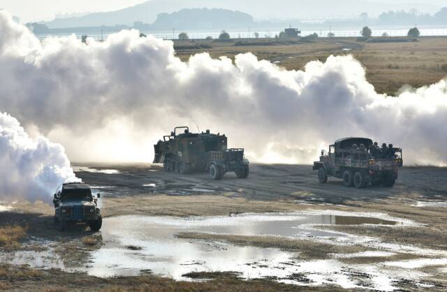 육군 제17보병사단이 24일 인천에서 훈련 중인 모습. 17사단 제공