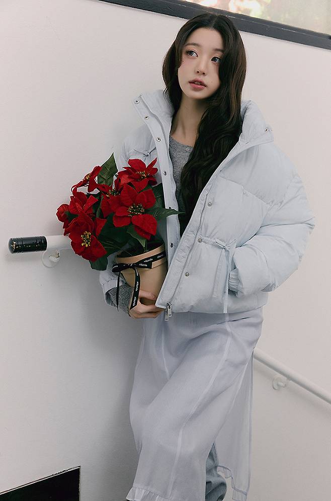 장원영, 안경 쓴 '女神'