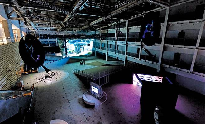 ‘ACC 미래상’을 수상한 김아영 작가의 ‘딜리버리 댄서의 선: 인버스’. ACC 제공