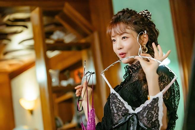 JTBC 드라마 ‘정숙한 세일즈’에서 이주리 역을 연기한 배우 이세희 출연장면. 사진 JTBC