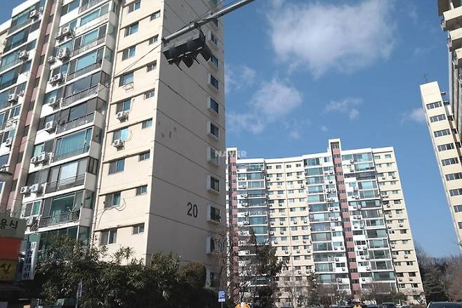 Apgujeong Hyundai Apartment complex in Gangnam-gu, Seoul (Naver Real Estate)