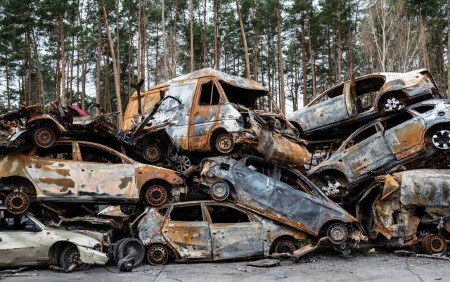 우크라이나 전쟁 관광 상품을 운영하는 여행사 ‘워 투어스 우크라이나’가 홈페이지에 올린 안내용 사진.