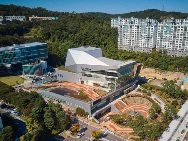 ▲구리아트홀 전경.ⓒ구리문화재단