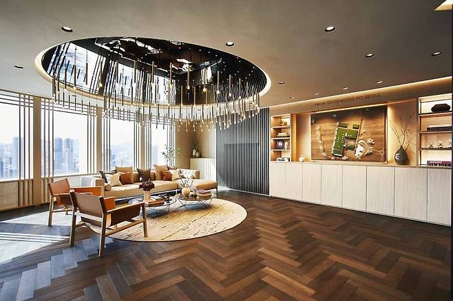 롤스로이스의 맞춤형 매장인 프라이빗 오피스 서울이 최근 서울 잠실에 오픈했다.