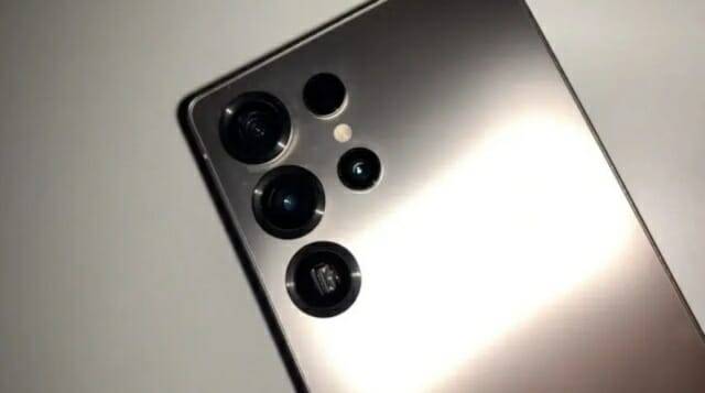 갤럭시S25 울트라로 추정되는 제품 이미지 (사진=레딧)