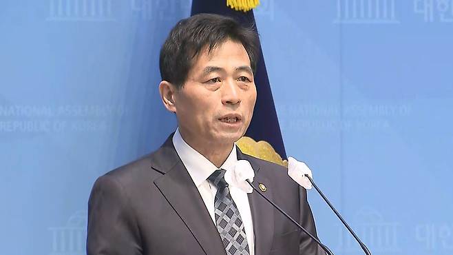 김민기 국회 사무총장 긴급 기자회견