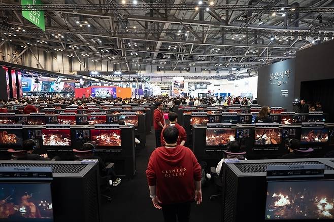 붉은사막 시연이 진행된 지스타 2024 펄어비스관