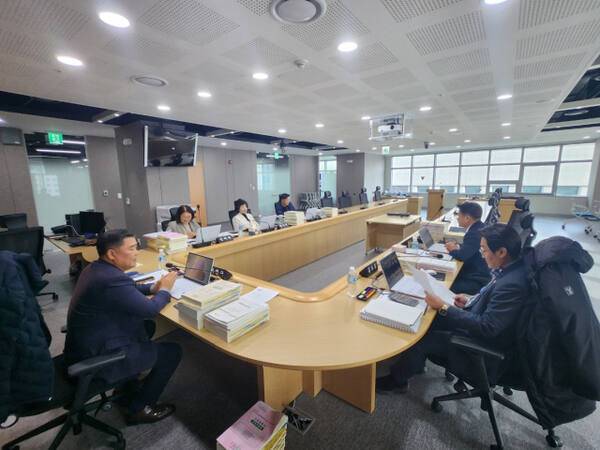 경기도의회 경기도교육청 예산결산특별위원회. 경기도의회 제공