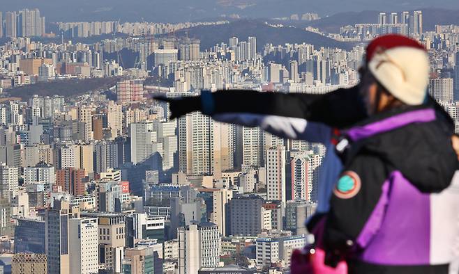서울 남산에서 바라본 시내 아파트 단지. 연합뉴스