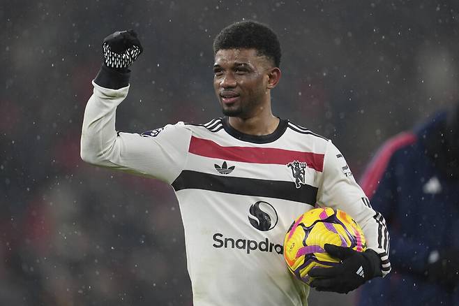 ▲ 리버풀과 맨체스터 유나이티드가 2-2 무승부를 기록했다. 모하메드 살라, 아마드 디알로 등이 골을 넣었다. ⓒ연합뉴스/REUTERS/AP