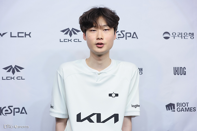 '세인트' 강성인은 아메리카 무대로 진출한다.