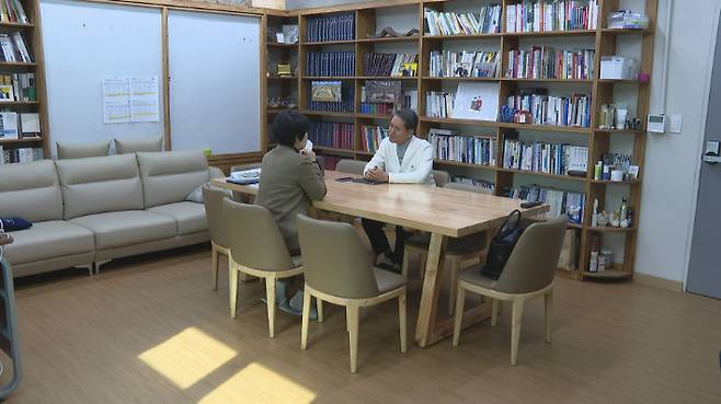 윤대영목사의 인터뷰 모습