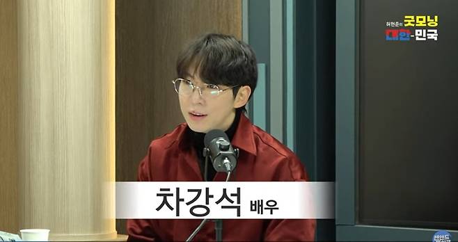 뮤지컬 배우 차강석이 9일 유튜브 ‘펜앤드마이크TV’에 출연해 발언하고 있다. 유튜브 채널 ‘펜앤드마이크TV’ 영상 캡처