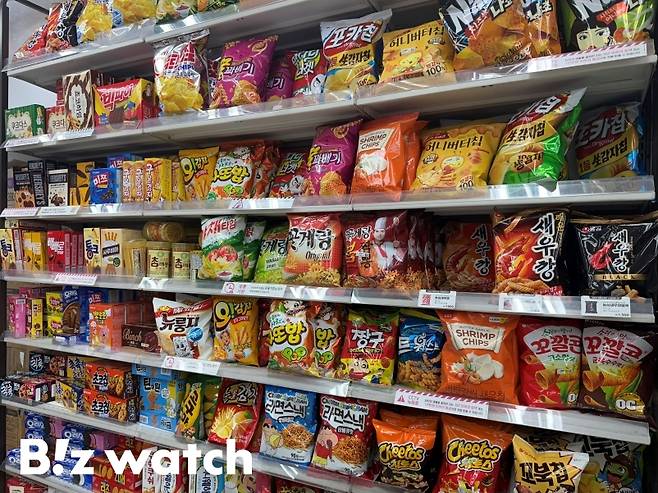 다이소 목동역점 식품 코너./사진=윤서영 기자 sy@