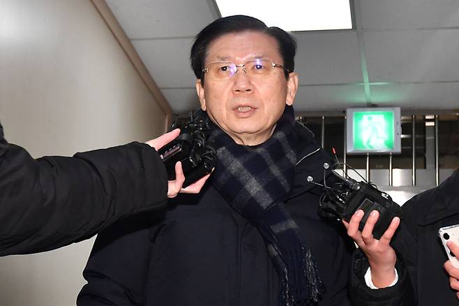 윤석열 대통령 체포를 저지한 혐의로 입건된 박종준 전 대통령 경호처장이 13일 오전 서울 서대문구 경찰청 국가수사본부로 경찰 조사를 위해 출석하고 있다. 연합뉴스