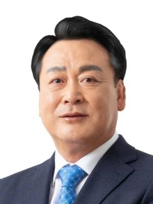 임채호 전 경기도의원이 도의회 제2대 개방형 사무처장에 내정됐다. 임채호 전 의원 페이스북